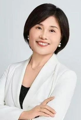 洪佩珊校长头像