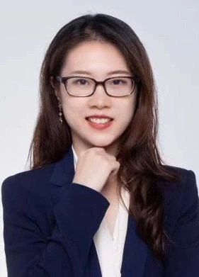 李玲校长头像